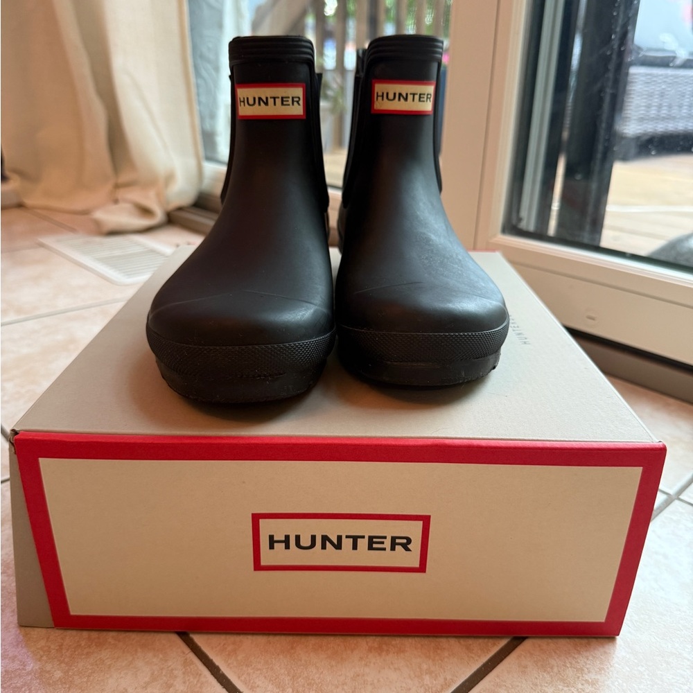 Hunter Classic Black Short Boots